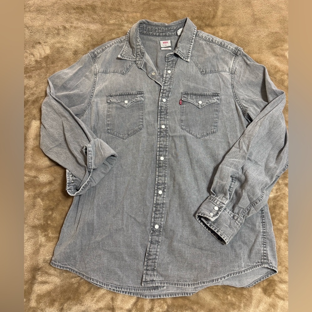 Levi's Casual Gray Button Down Shirt